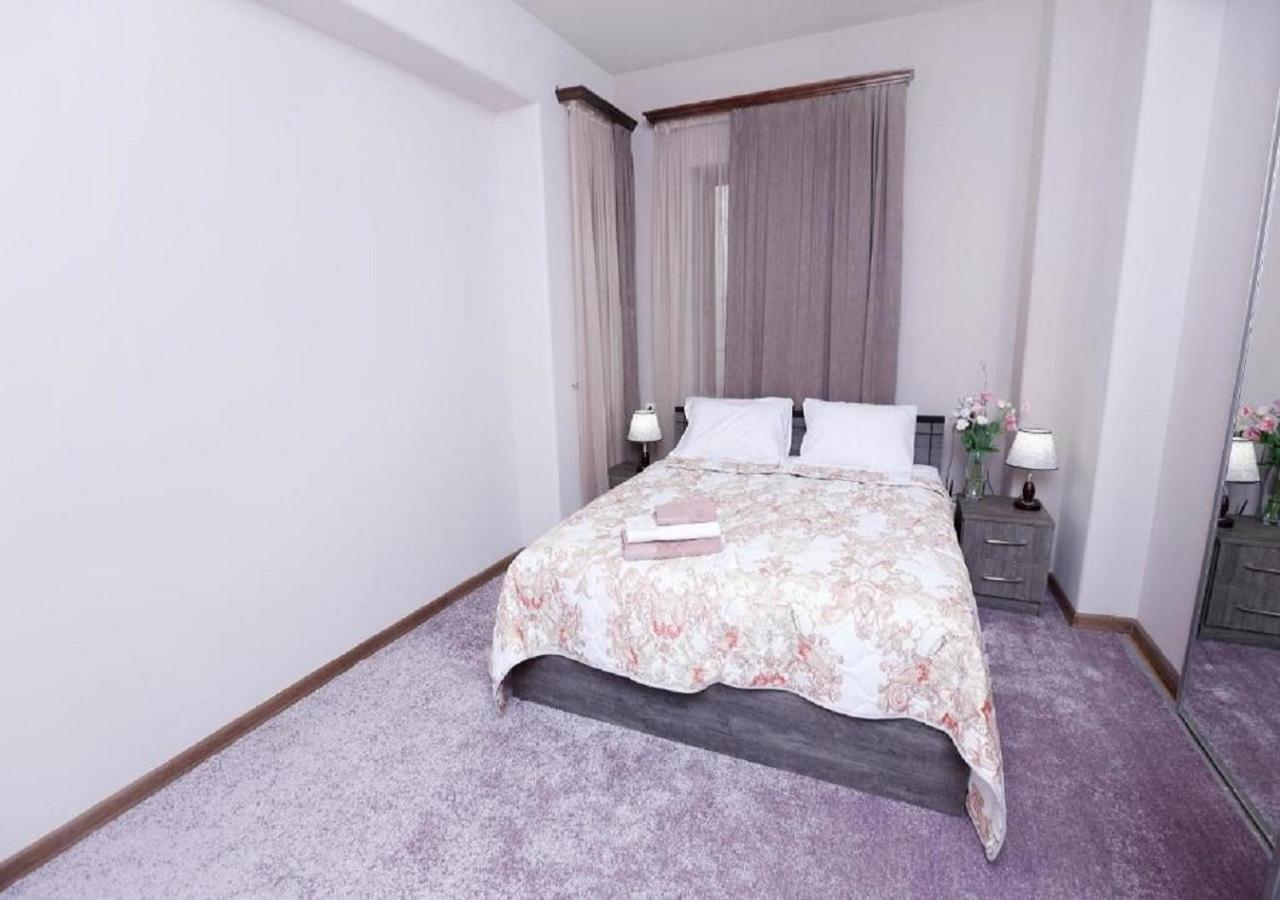 Yard Guesthouse 예레반 외부 사진