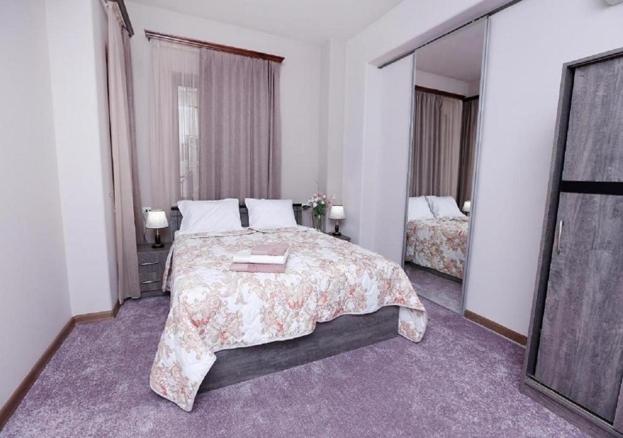 Yard Guesthouse 예레반 외부 사진